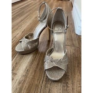 Adrianna Papell Glitter Pumps